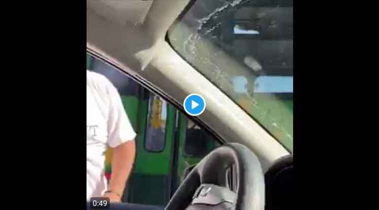 Nuevo acto de intolerancia: Busero arremete con un extintor contra un conductor que le pide no lanzar basura en plena calle