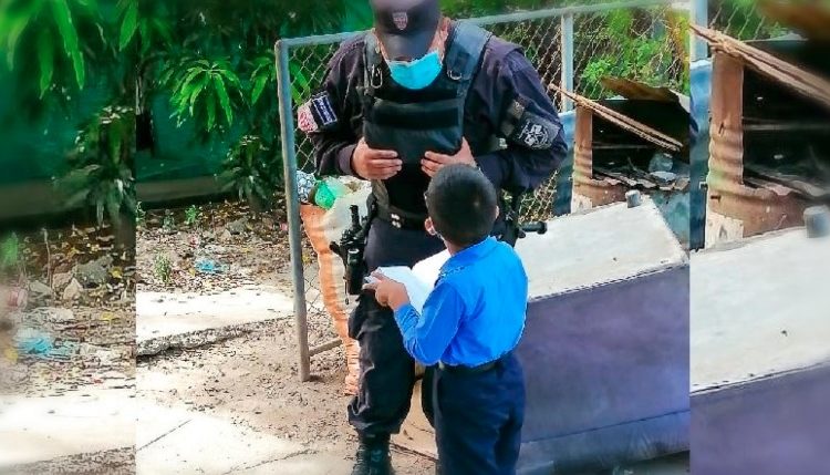 Con la lectura bíblica, niño motiva a un agente policial “a seguir luchando”