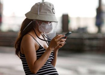 Una mujer embarazada creía que el covid-19 era un engaño hasta que se infectó y se quedó «sin aliento»