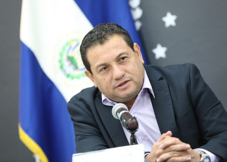 Ministro, Rolando Castro, intervendrá empresa que despidió a mujer por embarazo y advierte a patronos que “se terminó la impunidad laboral”