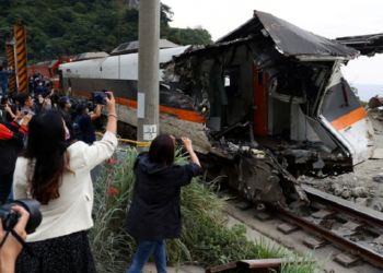 El estremecedor video que muestra el choque del tren en Taiwán que dejó al menos 51 muertos