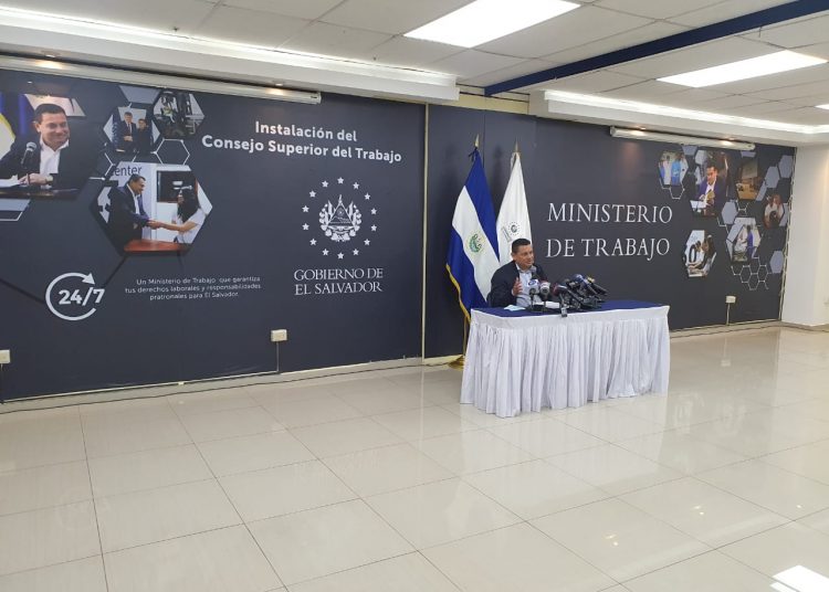 Rolando Castro y el contingente en Estados Unidos