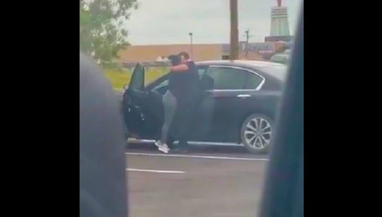 ¡Va por su novia al gimnasio y la descubre con otro!