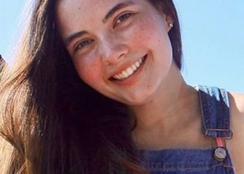 El extraño caso de una joven alérgica al agua; se baña cada 15 días