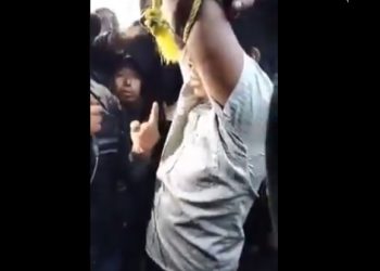Obligan a un hombre a confesar que ultimó a su expareja y los lleva hasta donde enterró el cuerpo en México