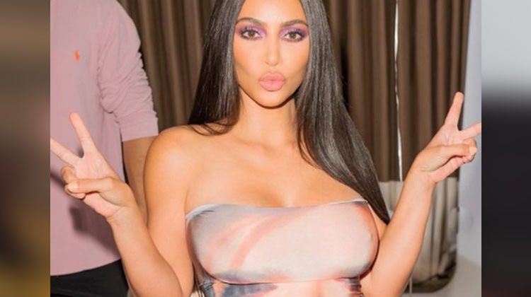 Kim Kardashian asegura que se siente mejor sola que “mal acompañada”