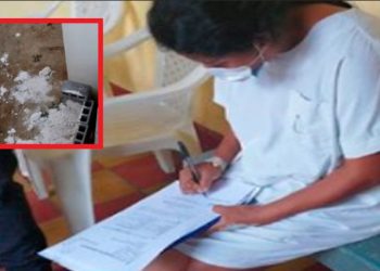 Presentan cargos en contra de una mujer que enterró vivo a su hijo