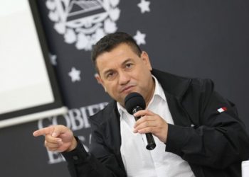 Ministro de Trabajo, Rolando Castro, confirma salida de nuevo contingente de salvadoreños a Croacia en el marco del Programa de Migración Laboral