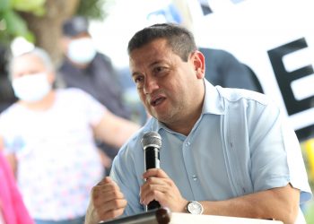 Ministro de Trabajo, Rolando Castro, es la voz de los trabajadores que no tenían voz según La Prensa Gráfica