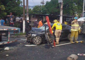 Seis lesionados dejó fuerte accidente en Bulevar del Ejército