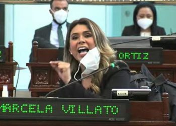 Diputada de ARENA interrumpe con gritos el pleno