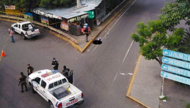Rivales asesinan a pandillero en Apopa: Junto al cuerpo hallaron un arma