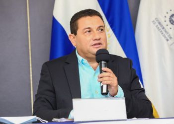 “Estamos creciendo en más y mejores empleos” informó el ministro Rolando Castro
