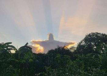 Aparece sorprendente nube con forma de Cristo Redentor