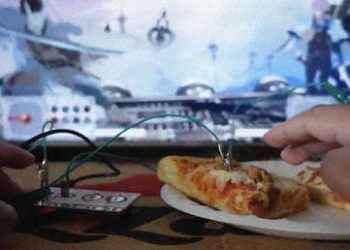 Convierte una pizza en un mando y llega hasta el final del videojuego ‘Dark Souls’