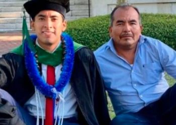 Hijo de campesinos pasó de los campos de tomates a graduarse con honores en Harvard